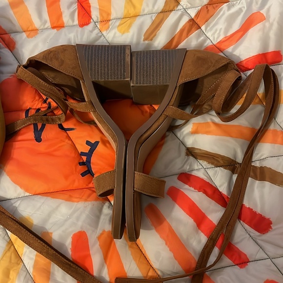 Shoe Bundle - Picture 3 of 13